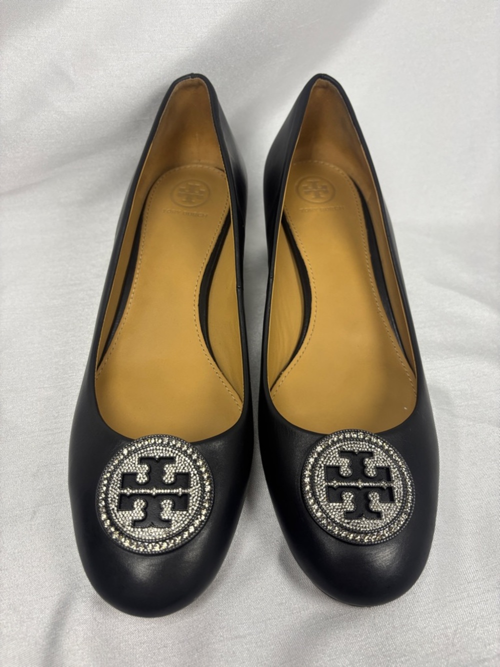 Tory Burch Black Leather heels Flats with Crystal Logo Size 10